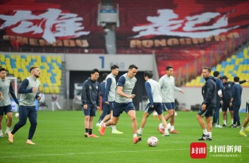 星空体育下载-重回凤凰山“战旧主”！成都蓉城前队长周定洋：这对我来说非常特别|中超|成都蓉城足球俱乐部|比赛|球队|球迷_新浪新闻