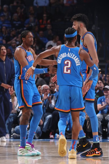 星空体育-连续50胜赛季！马刺一骑绝尘 宇宙勇第10 经典二人组三巨头齐上榜